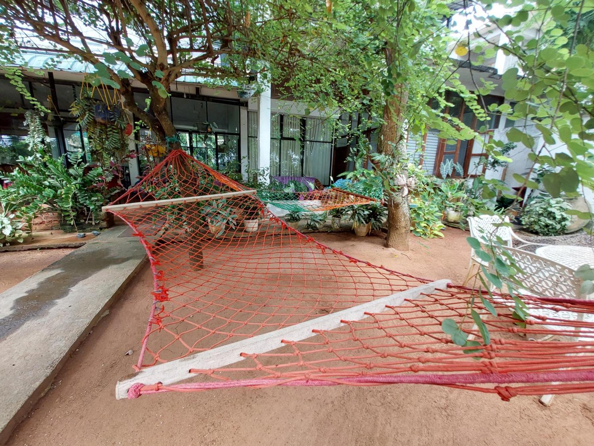 Lake Wave Hotel Anuradhapura Eksteriør billede
