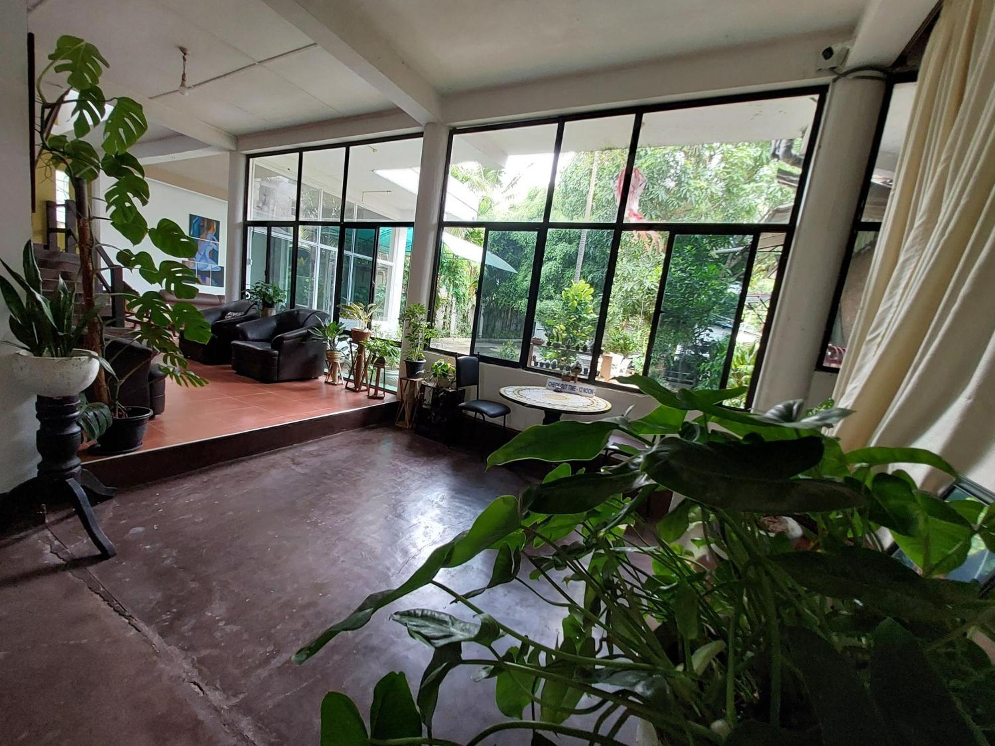 Lake Wave Hotel Anuradhapura Eksteriør billede