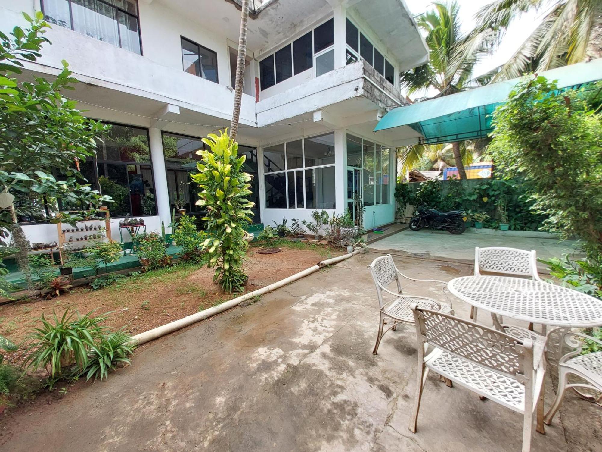 Lake Wave Hotel Anuradhapura Eksteriør billede