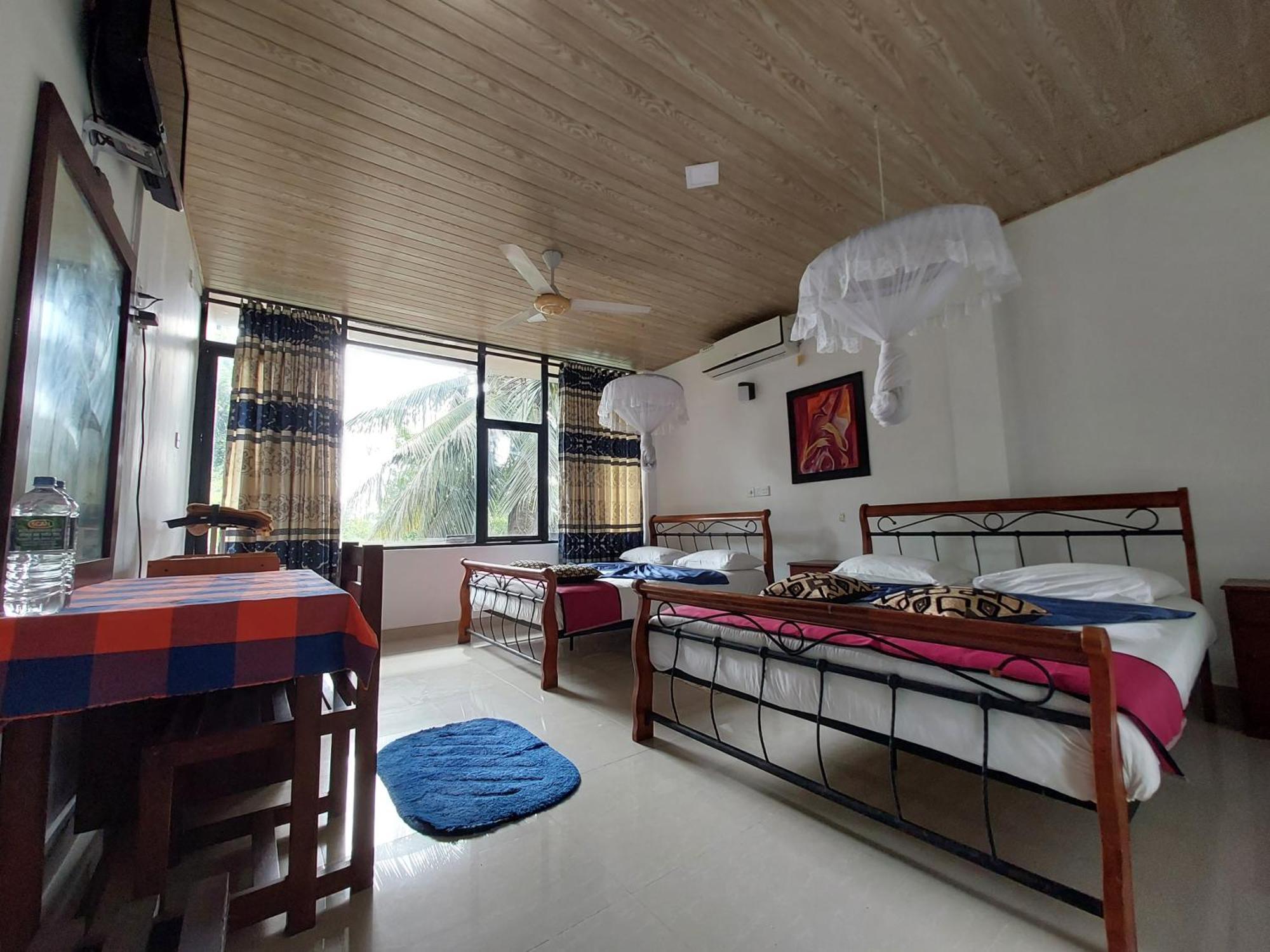 Lake Wave Hotel Anuradhapura Eksteriør billede